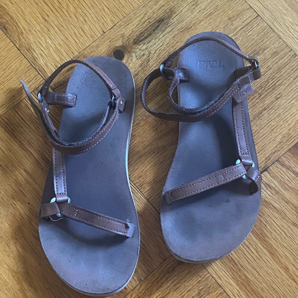 Teva Brown Sandals